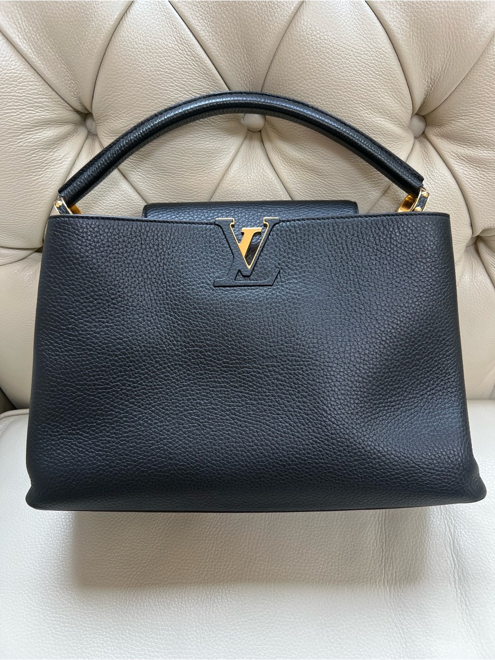 Louis Vuitton Capucines Black Top-Handle Bag with Gold Hardware Pink Inside